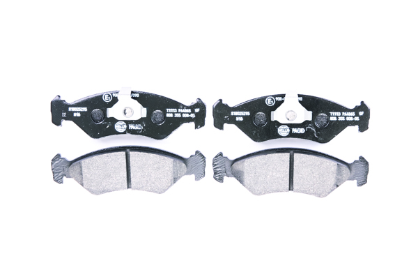 Jeu de 4 plaquettes de frein | HELLA PAGID