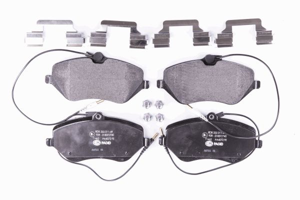 Jeu de 4 plaquettes de frein | HELLA PAGID