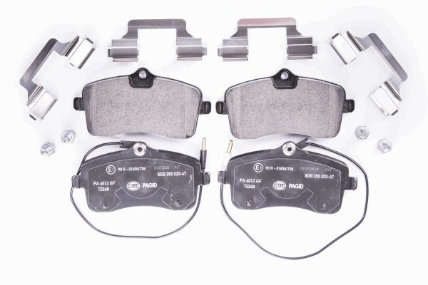 Jeu de 4 plaquettes de frein | HELLA PAGID